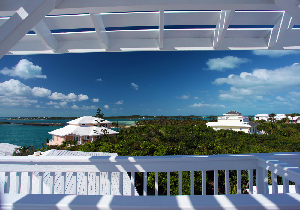 a wonderful picture of the sights and times that await you at Barefoot Bay
